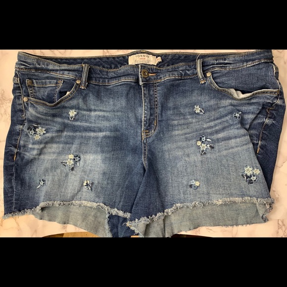 torrid Pants - Torrid Shorts Size 24